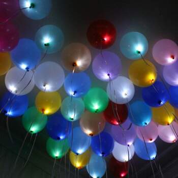 Светящиеся разноцветные шары 20 шт фото